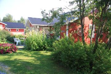 Фотографии Дома для отпуска Puolukkamaan Pirtit Cottages г. Lampsijärvi (Финляндия) №5 Фото Дома для отпуска Puolukkamaan Pirtit Cottages г. Lampsijärvi 5